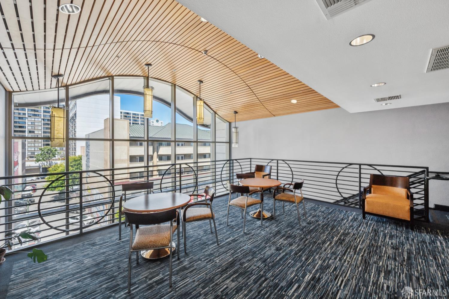 Detail Gallery Image 45 of 53 For 423 7th St #303,  Oakland,  CA 94607 - 2 Beds | 1 Baths