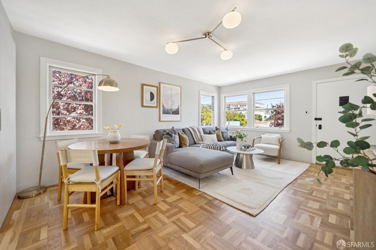 Detail Gallery Image 4 of 60 For 600 Ellsworth St, San Francisco,  CA 94110 - 2 Beds | 1 Baths