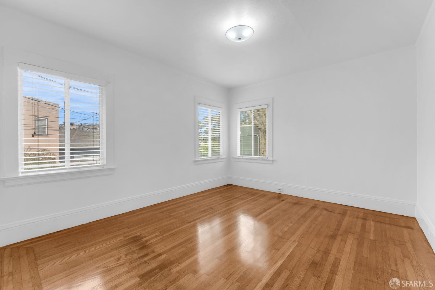 Detail Gallery Image 11 of 21 For 980 Holloway Ave, San Francisco,  CA 94132 - 2 Beds | 1 Baths