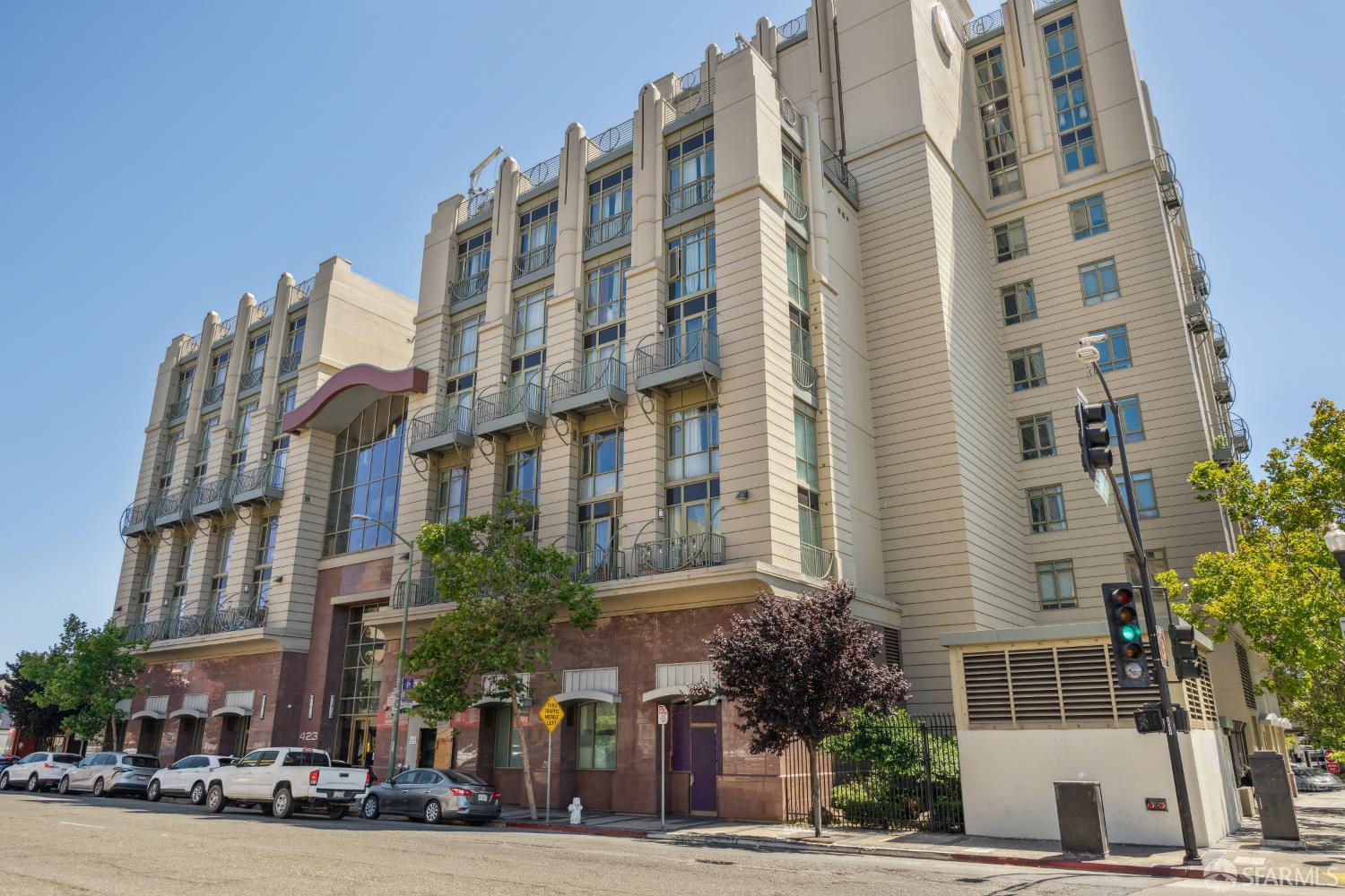 Detail Gallery Image 1 of 53 For 423 7th St #303,  Oakland,  CA 94607 - 2 Beds | 1 Baths