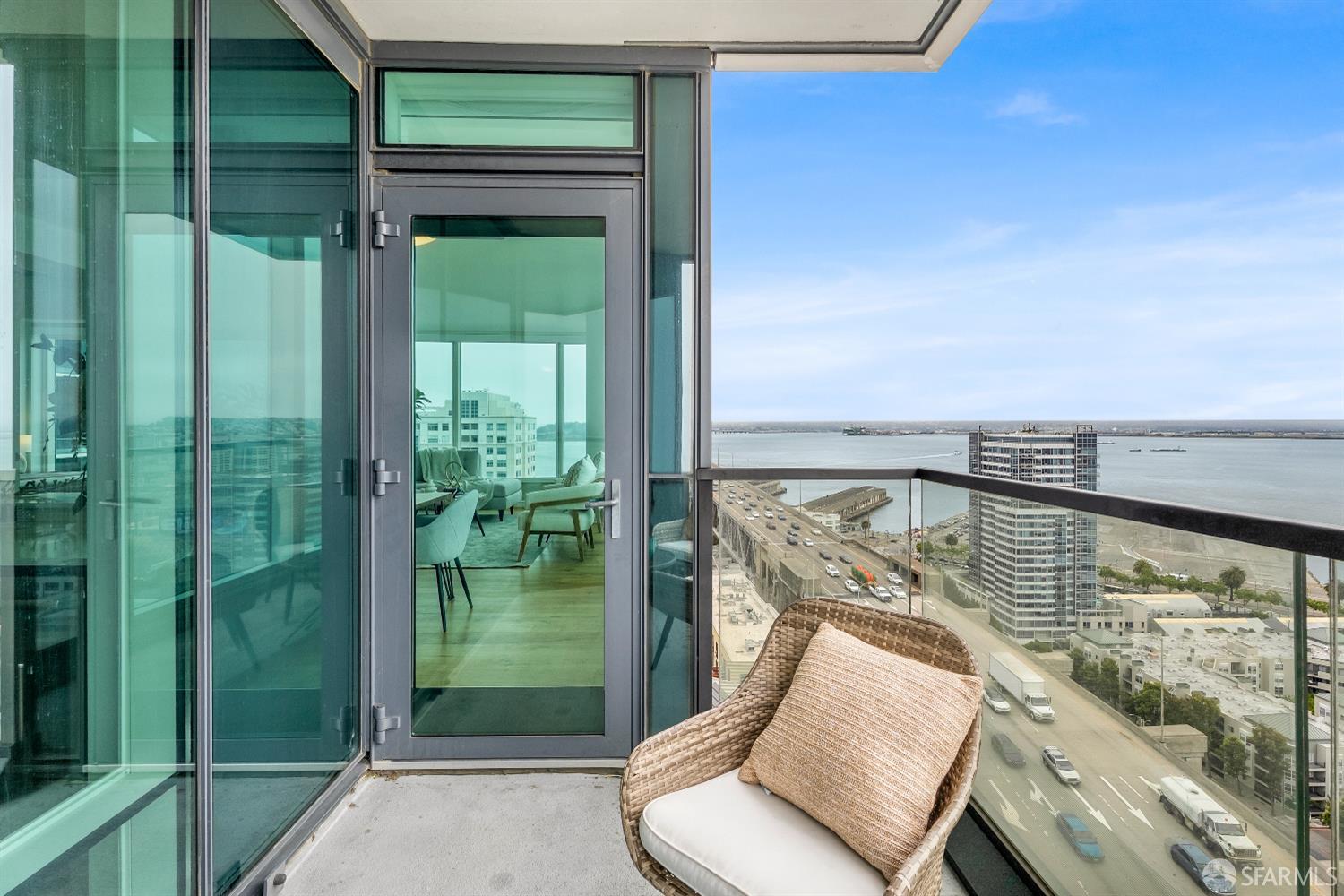 Detail Gallery Image 51 of 84 For 425 1st St #1902,  San Francisco,  CA 94105 - 2 Beds | 2 Baths