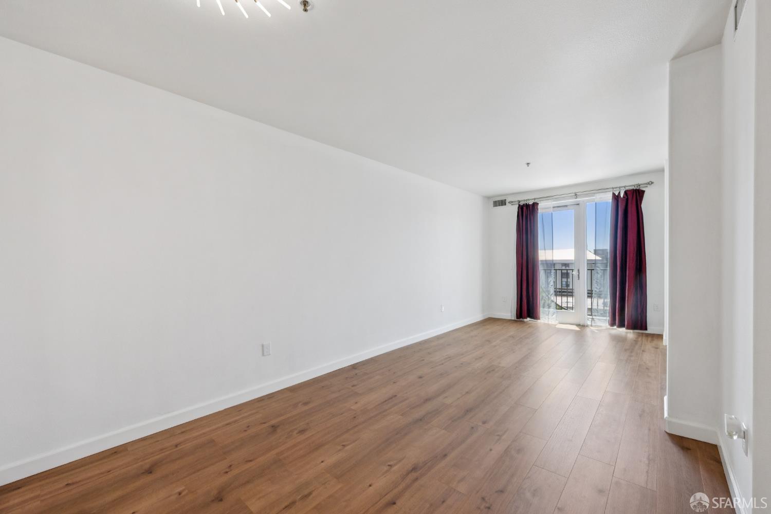 Detail Gallery Image 9 of 53 For 423 7th St #303,  Oakland,  CA 94607 - 2 Beds | 1 Baths