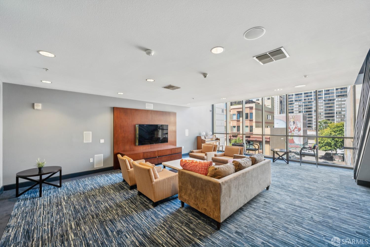 Detail Gallery Image 42 of 53 For 423 7th St #303,  Oakland,  CA 94607 - 2 Beds | 1 Baths