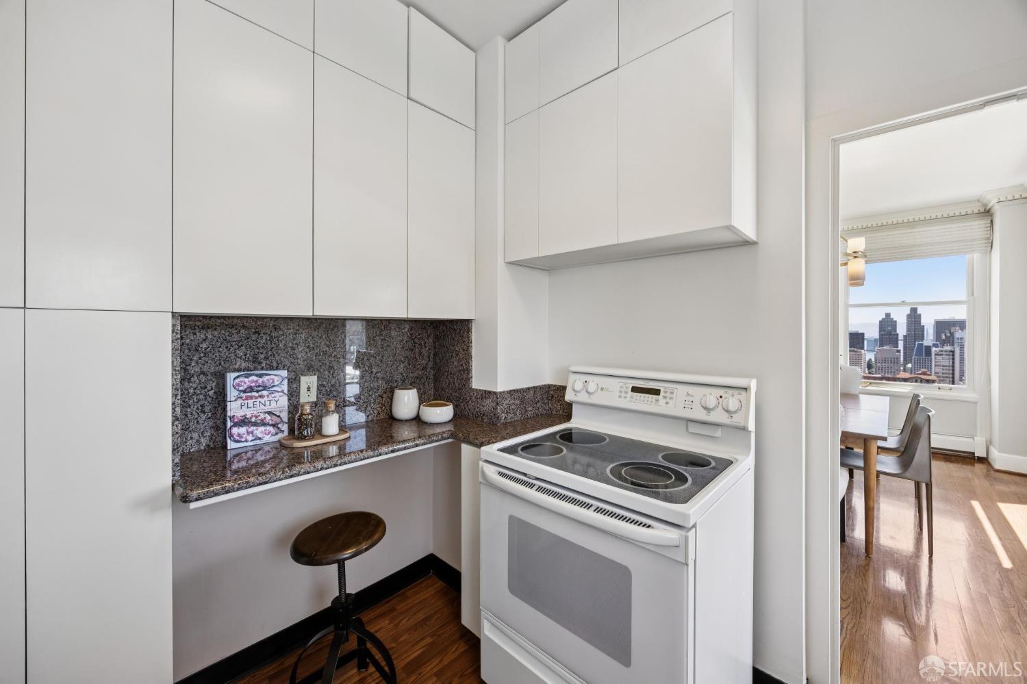 Detail Gallery Image 10 of 26 For 1250 Jones St #502,  San Francisco,  CA 94109 - 1 Beds | 1 Baths