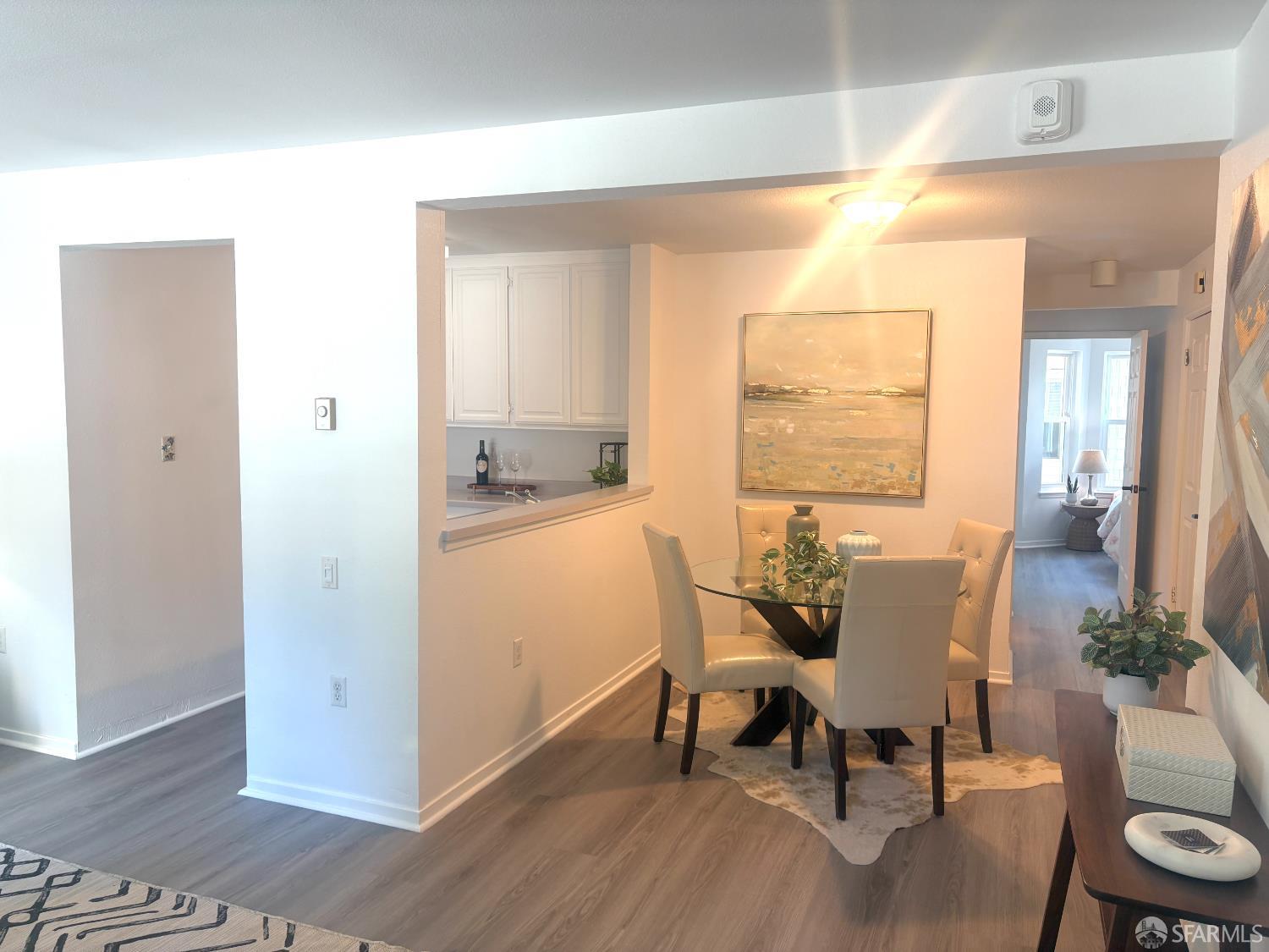 Detail Gallery Image 6 of 27 For 450 Carl St, San Francisco,  CA 94117 - 2 Beds | 2 Baths