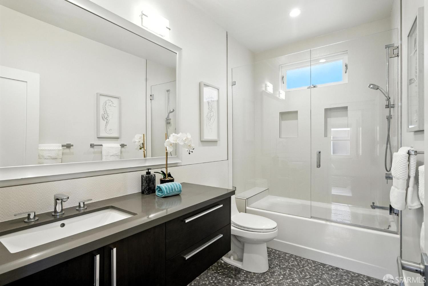 Detail Gallery Image 17 of 40 For 170 Eastwood Dr, San Francisco,  CA 94112 - 5 Beds | 3/1 Baths
