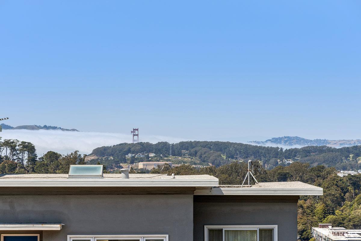 Detail Gallery Image 14 of 63 For 861 Lawton St, San Francisco,  CA 94122 - 3 Beds | 2/1 Baths