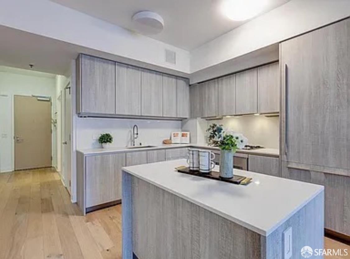 Photo #3: 425057206 Listing 