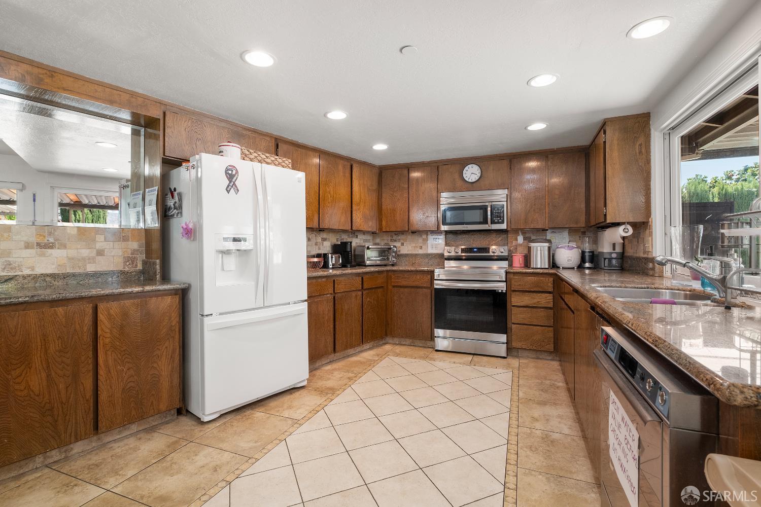 Detail Gallery Image 12 of 47 For 1230 Vancouver Way, Livermore,  CA  - – Beds | – Baths