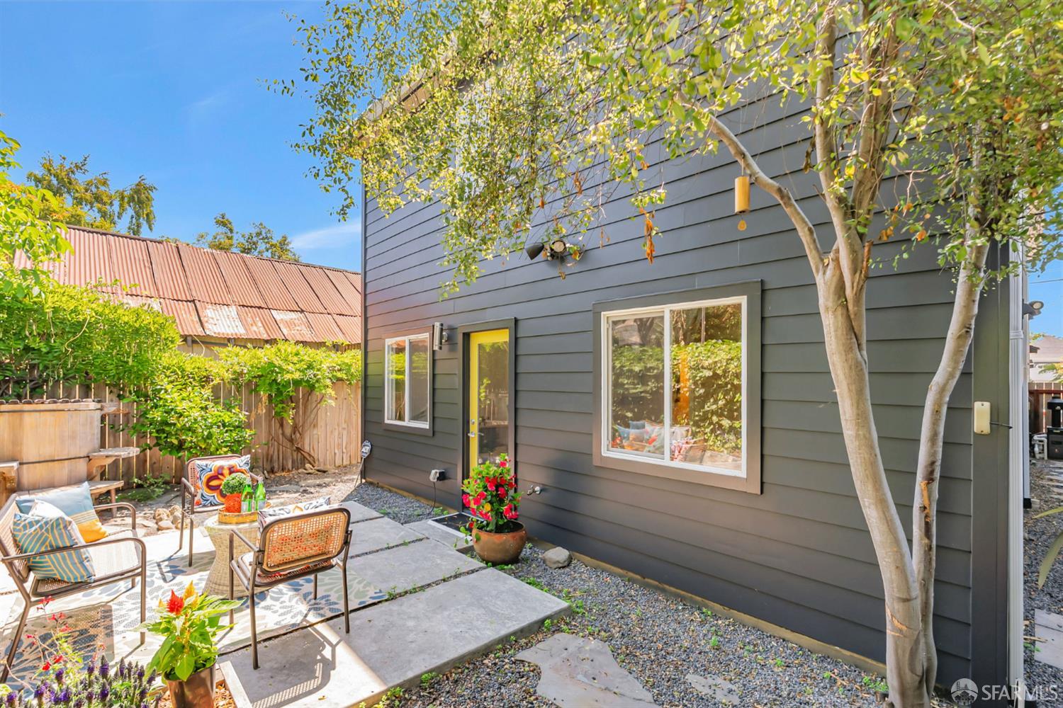 Detail Gallery Image 44 of 55 For 1028 55 St, Oakland,  CA 94608 - 4 Beds | 4 Baths