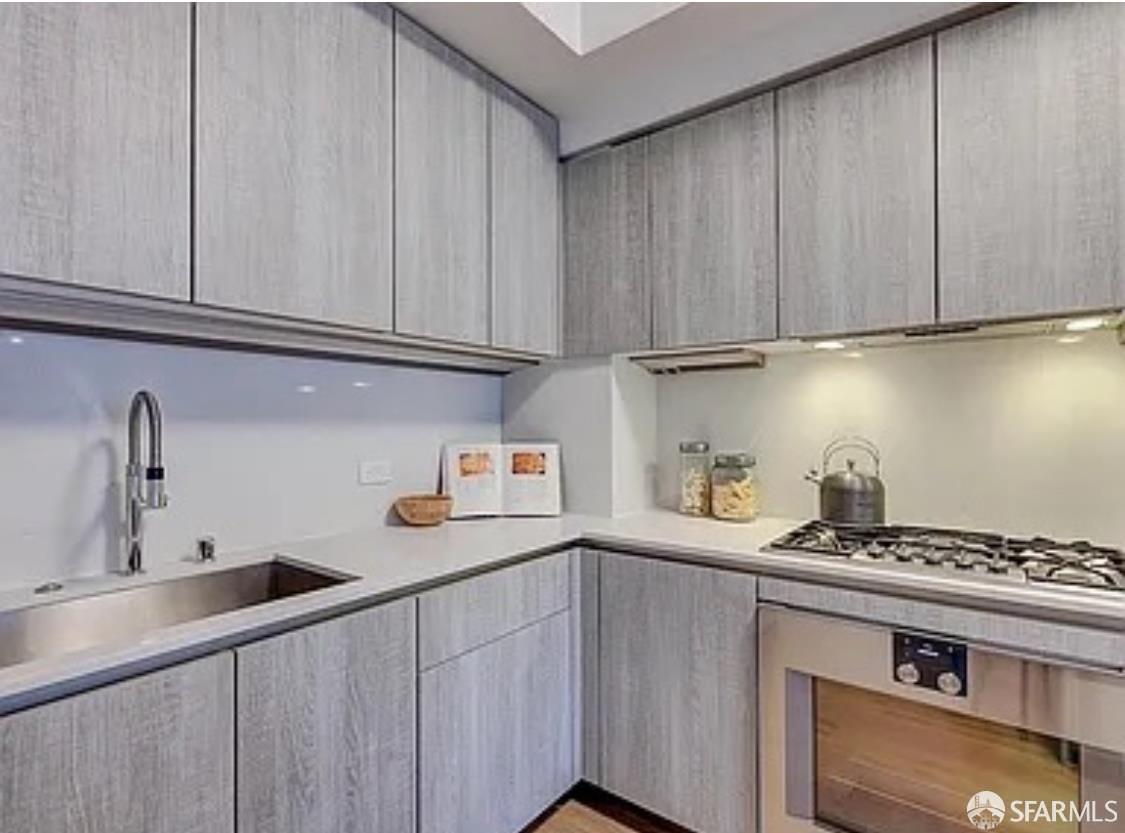 Photo #4: 425057206 Listing 