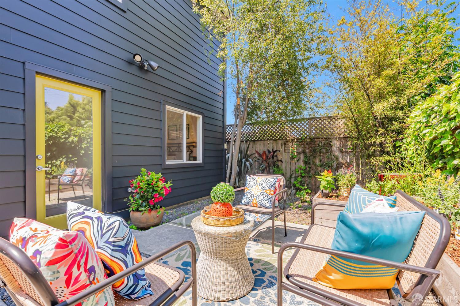 Detail Gallery Image 42 of 55 For 1028 55 St, Oakland,  CA 94608 - 4 Beds | 4 Baths