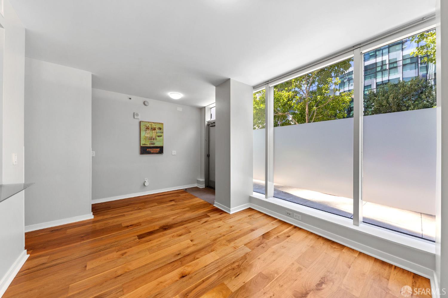 Photo #4: 425057296 Listing 