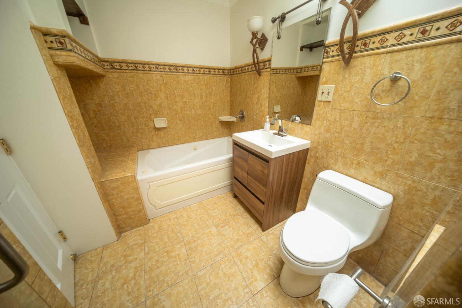 Detail Gallery Image 16 of 27 For 2346 33rd Ave, San Francisco,  CA 94116 - 3 Beds | 1 Baths