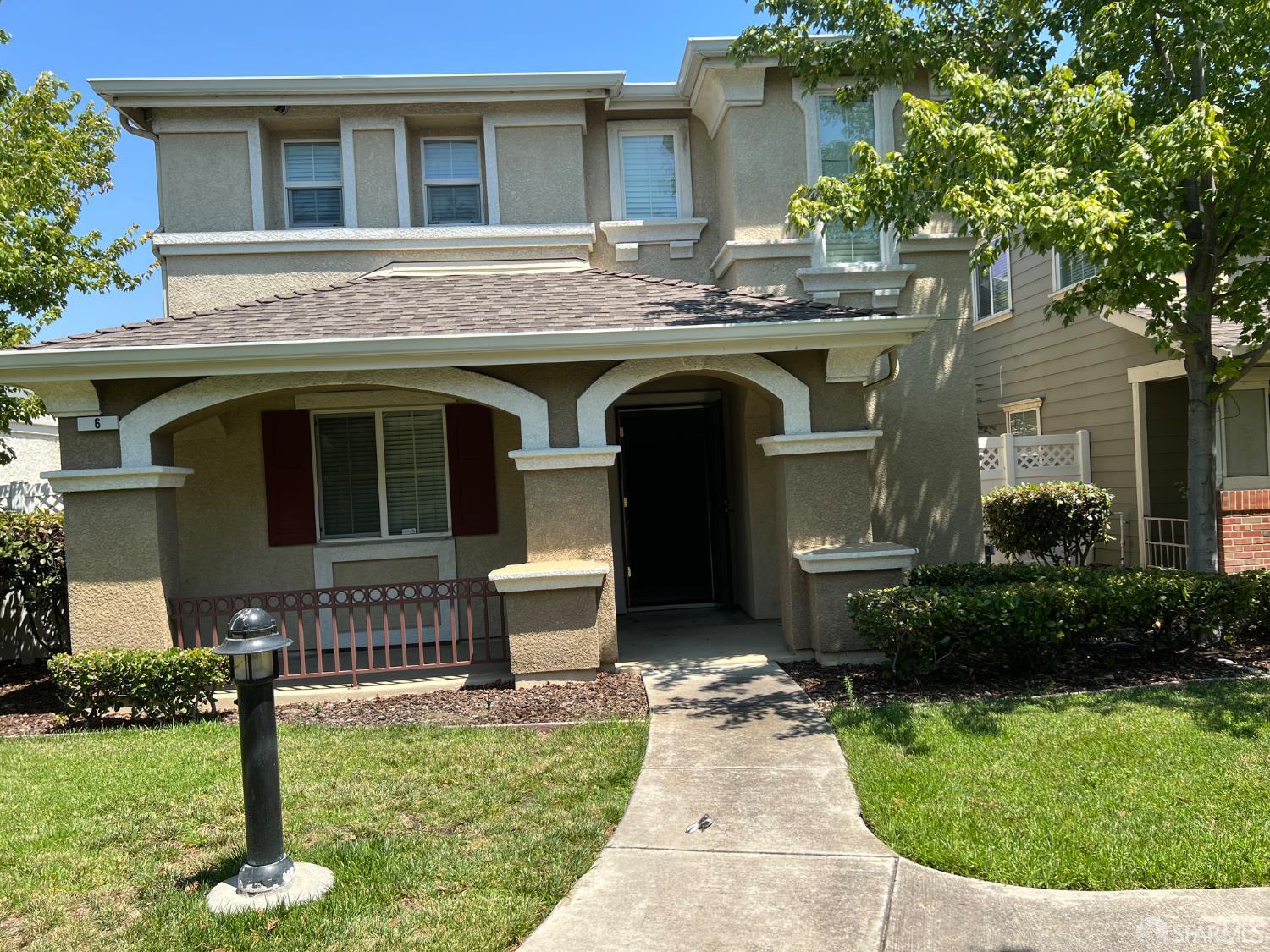 Detail Gallery Image 1 of 23 For 6 Addison Ct, Pittsburg,  CA 94565 - 4 Beds | 2/1 Baths