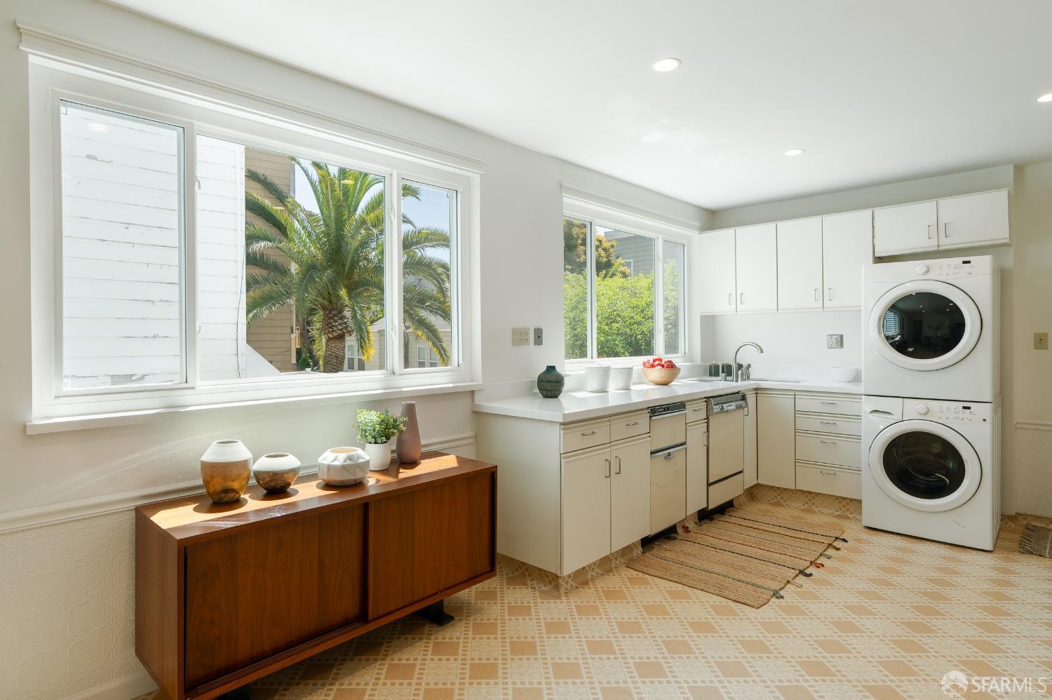 Detail Gallery Image 16 of 47 For 350 Dolores St, San Francisco,  CA 94110 - 3 Beds | 1 Baths