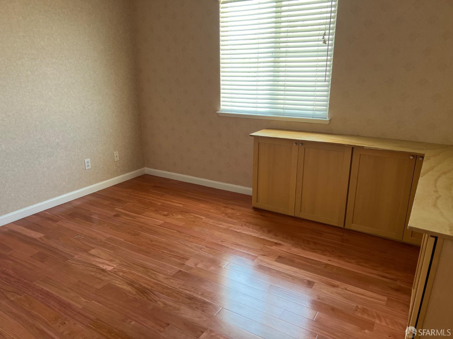 Detail Gallery Image 16 of 23 For 6 Addison Ct, Pittsburg,  CA 94565 - 4 Beds | 2/1 Baths