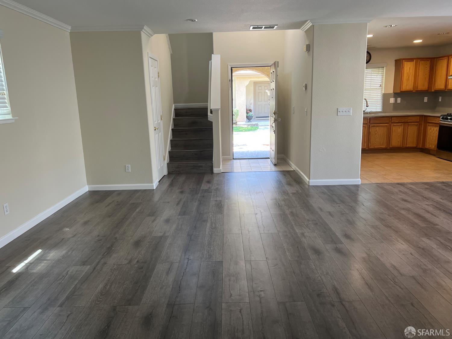 Detail Gallery Image 9 of 23 For 6 Addison Ct, Pittsburg,  CA 94565 - 4 Beds | 2/1 Baths