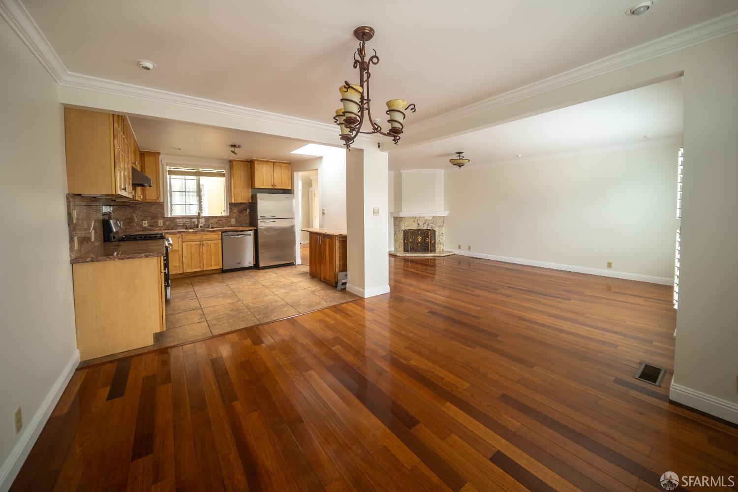 Detail Gallery Image 8 of 27 For 2346 33rd Ave, San Francisco,  CA 94116 - 3 Beds | 1 Baths