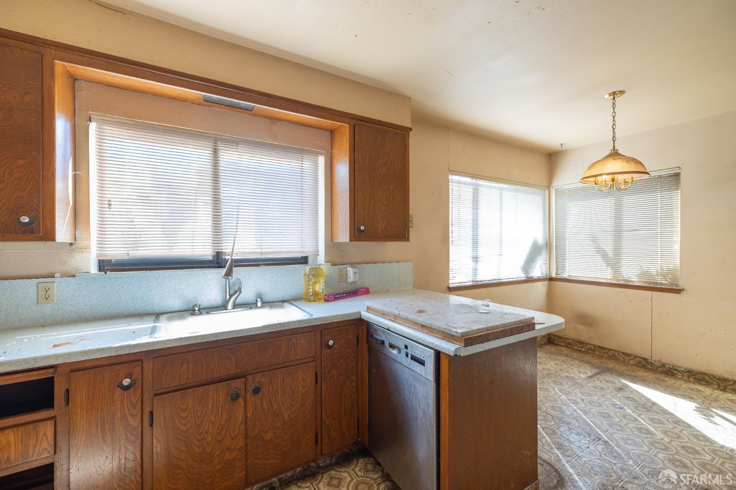 Detail Gallery Image 30 of 60 For 3142 Keith Ave, Castro Valley,  CA 94546 - 3 Beds | 1 Baths