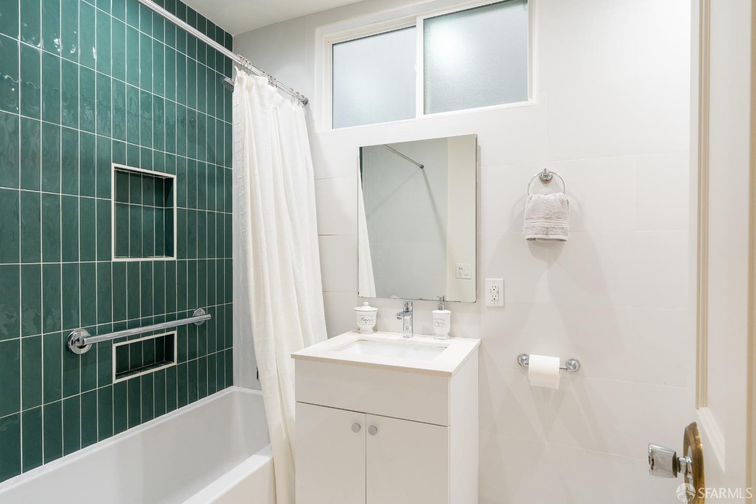 Detail Gallery Image 26 of 47 For 350 Dolores St, San Francisco,  CA 94110 - 3 Beds | 1 Baths