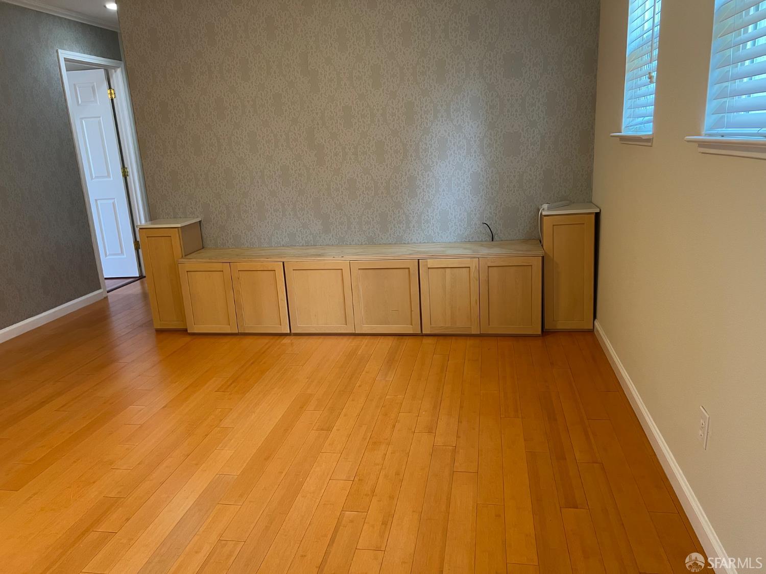 Detail Gallery Image 12 of 23 For 6 Addison Ct, Pittsburg,  CA 94565 - 4 Beds | 2/1 Baths
