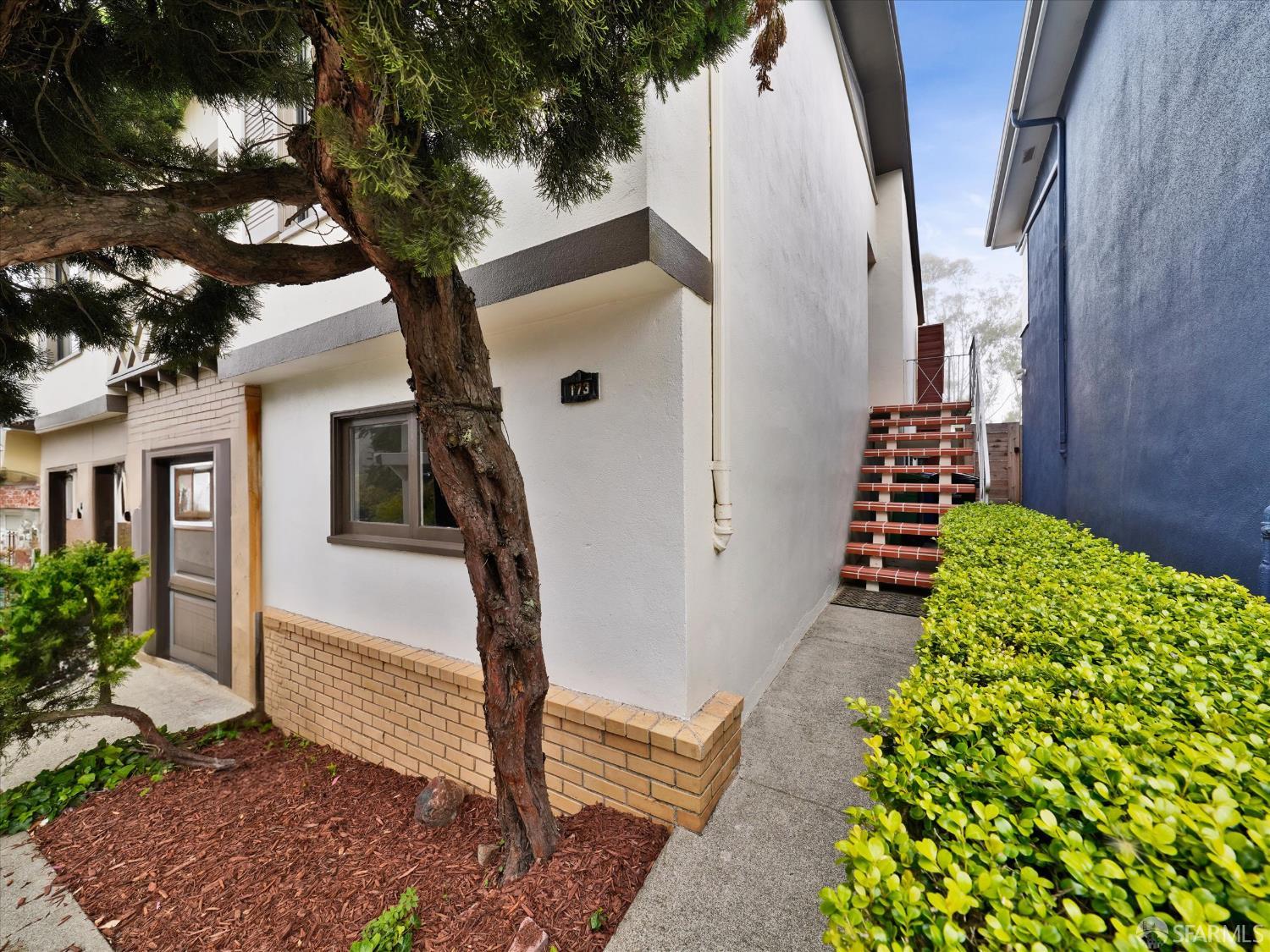 Detail Gallery Image 3 of 45 For 173 Warren Dr, San Francisco,  CA 94131 - 3 Beds | 2 Baths