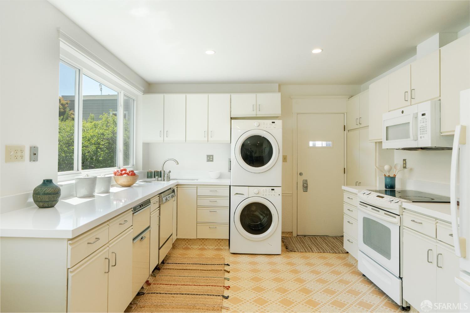 Detail Gallery Image 17 of 47 For 350 Dolores St, San Francisco,  CA 94110 - 3 Beds | 1 Baths