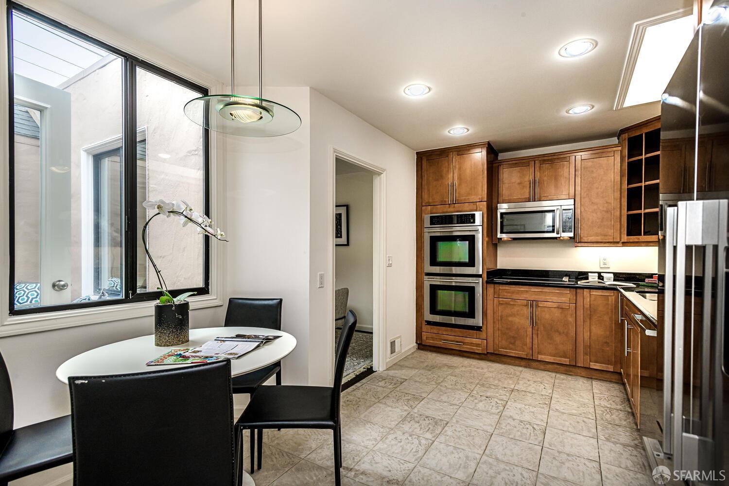 Detail Gallery Image 12 of 42 For 2654 35th Ave, San Francisco,  CA 94116 - 2 Beds | 2 Baths