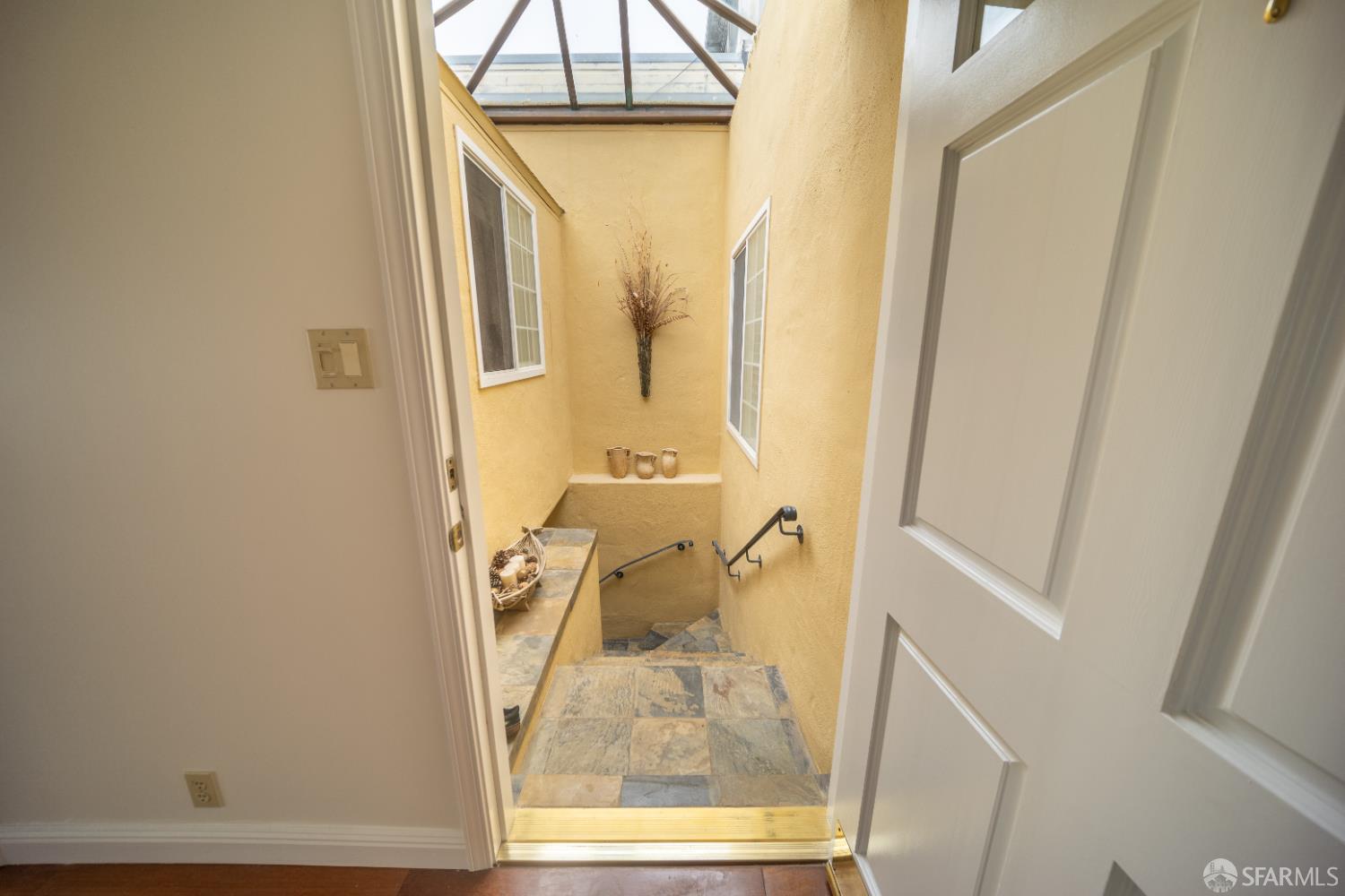 Detail Gallery Image 6 of 27 For 2346 33rd Ave, San Francisco,  CA 94116 - 3 Beds | 1 Baths