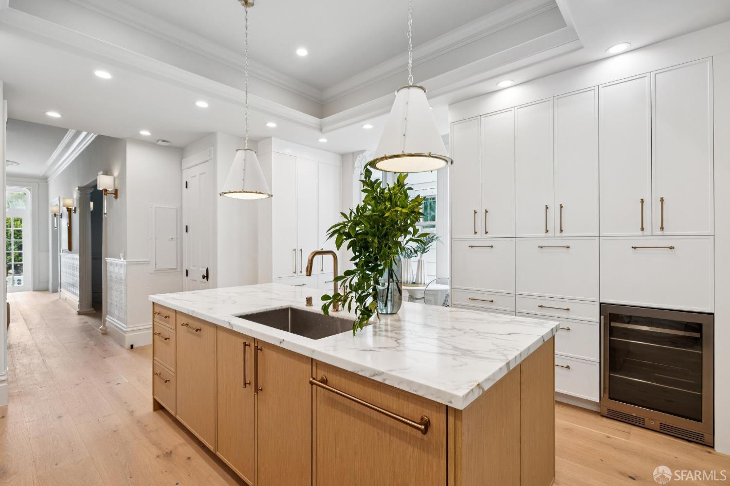 Detail Gallery Image 35 of 99 For 1625 Vallejo St, San Francisco,  CA 94123 - 4 Beds | 4/1 Baths