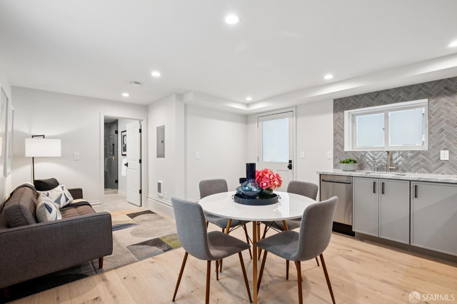 Detail Gallery Image 86 of 99 For 1625 Vallejo St, San Francisco,  CA 94123 - 4 Beds | 4/1 Baths