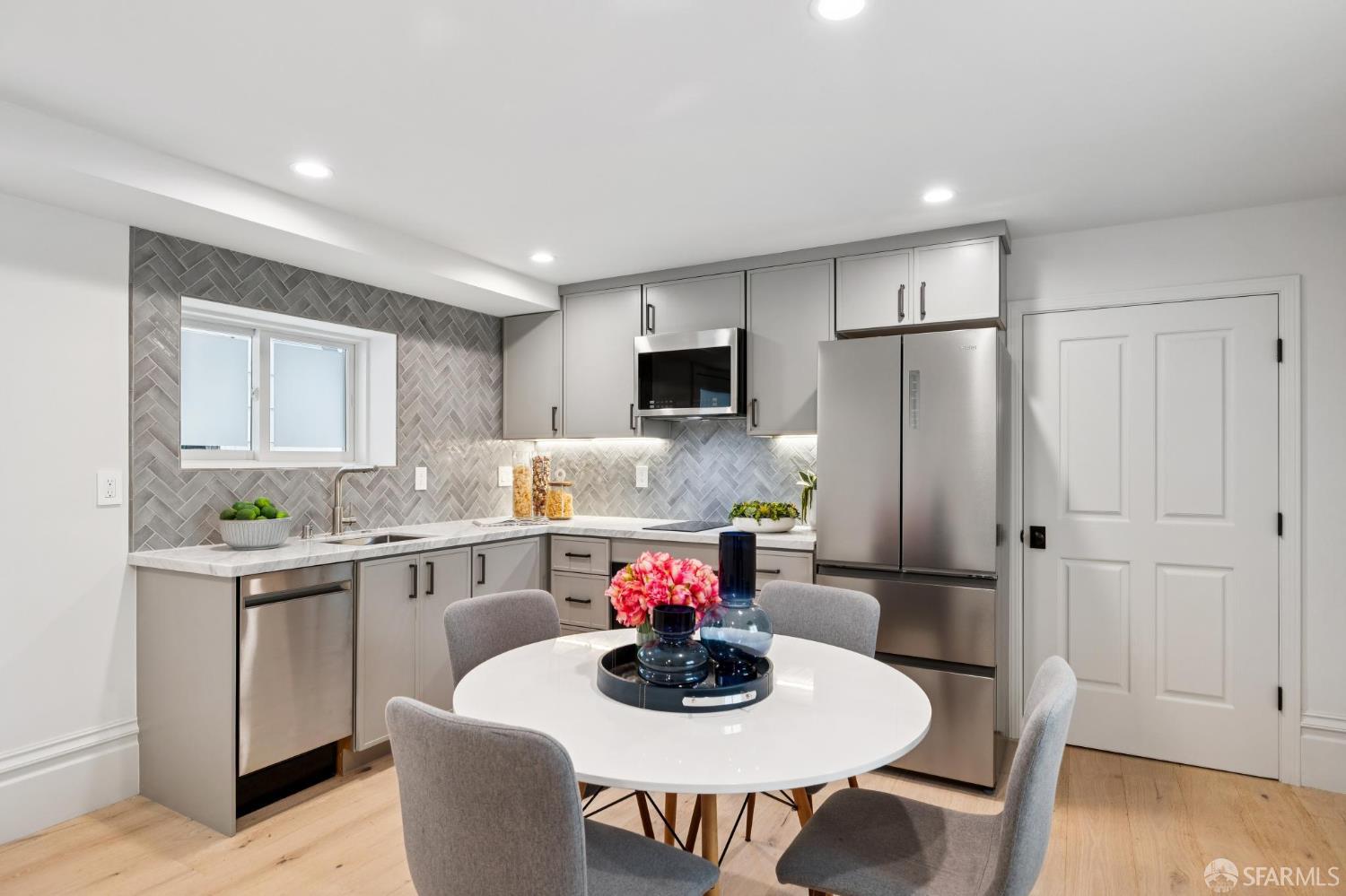 Detail Gallery Image 85 of 99 For 1625 Vallejo St, San Francisco,  CA 94123 - 4 Beds | 4/1 Baths