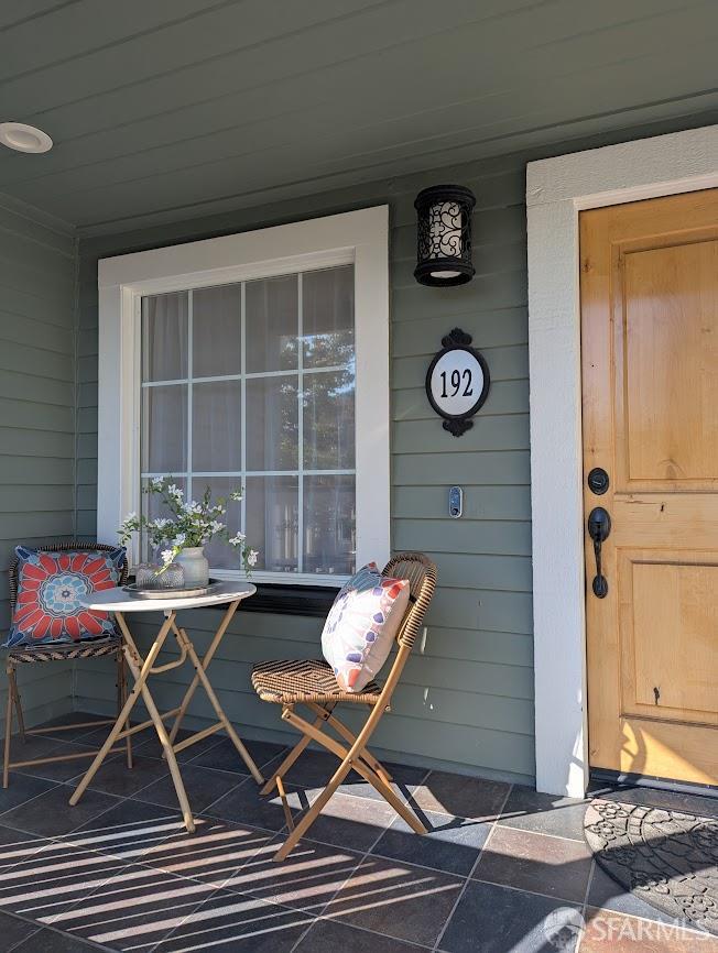Detail Gallery Image 3 of 23 For 192 Ridgeway Ave, Oakland,  CA 94611 - 2 Beds | 2 Baths