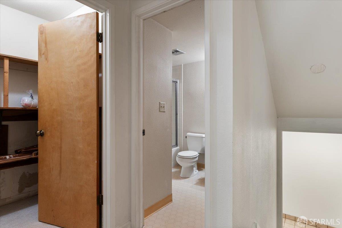 Detail Gallery Image 28 of 40 For 131 Vienna St, San Francisco,  CA 94112 - 5 Beds | 3 Baths