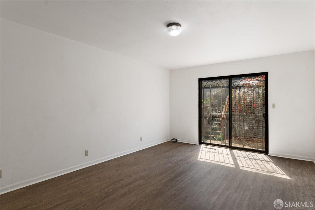 Detail Gallery Image 23 of 40 For 131 Vienna St, San Francisco,  CA 94112 - 5 Beds | 3 Baths