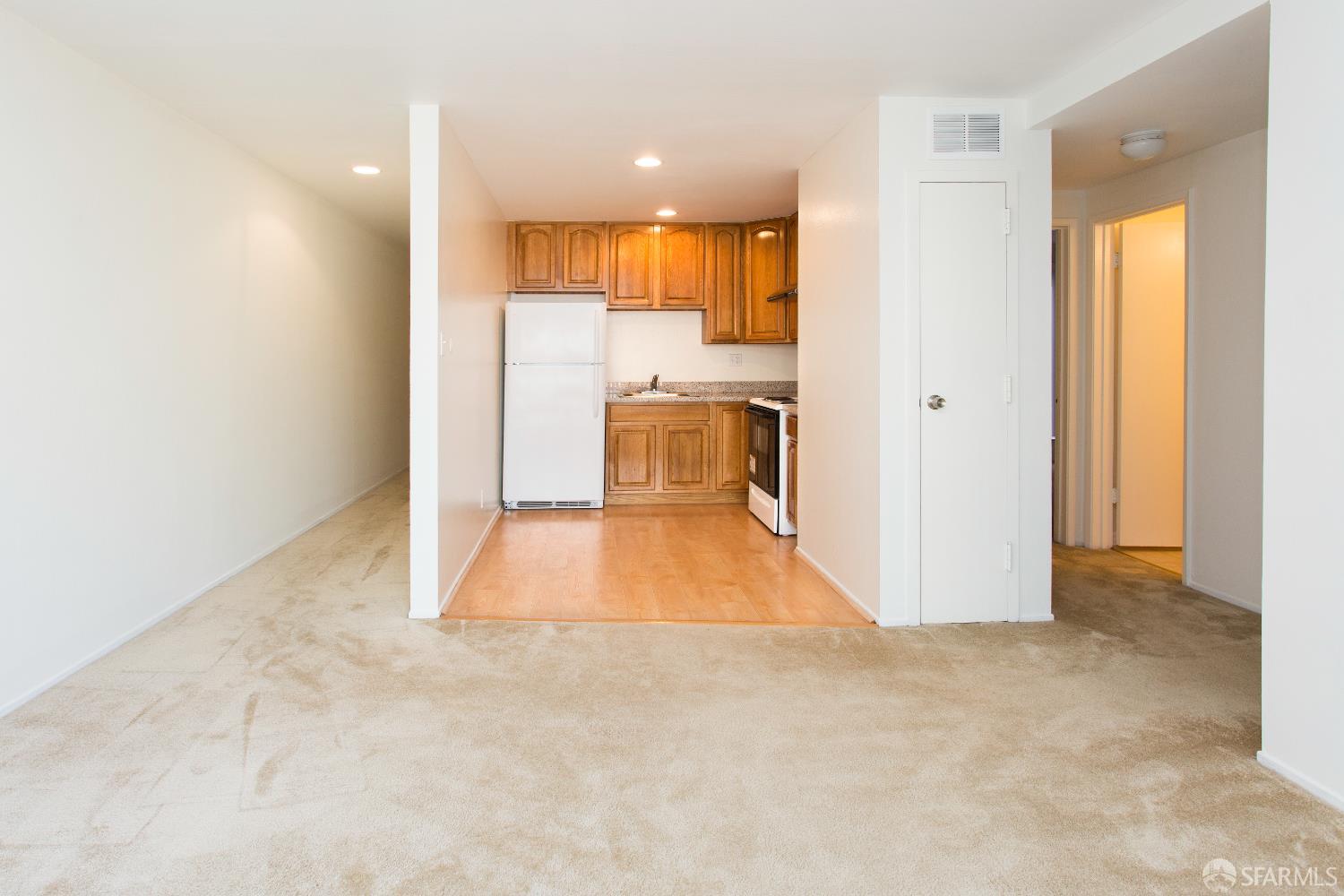 Detail Gallery Image 2 of 27 For 322 2nd Ave #3,  San Francisco,  CA 94109 - 2 Beds | 1 Baths