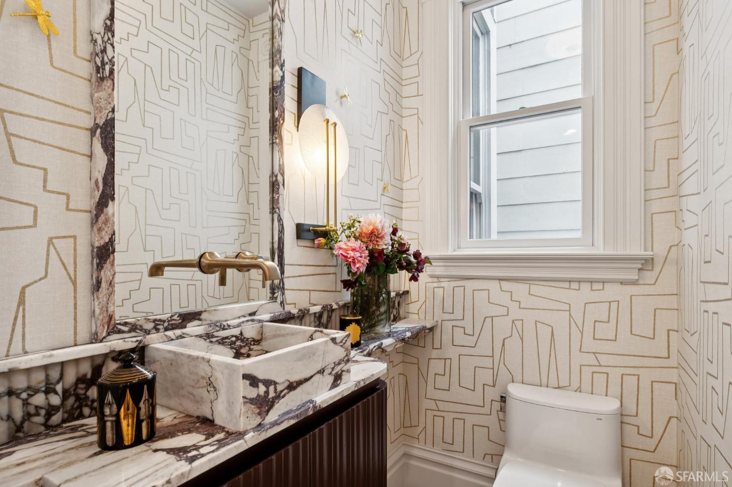 Detail Gallery Image 43 of 99 For 1625 Vallejo St, San Francisco,  CA 94123 - 4 Beds | 4/1 Baths