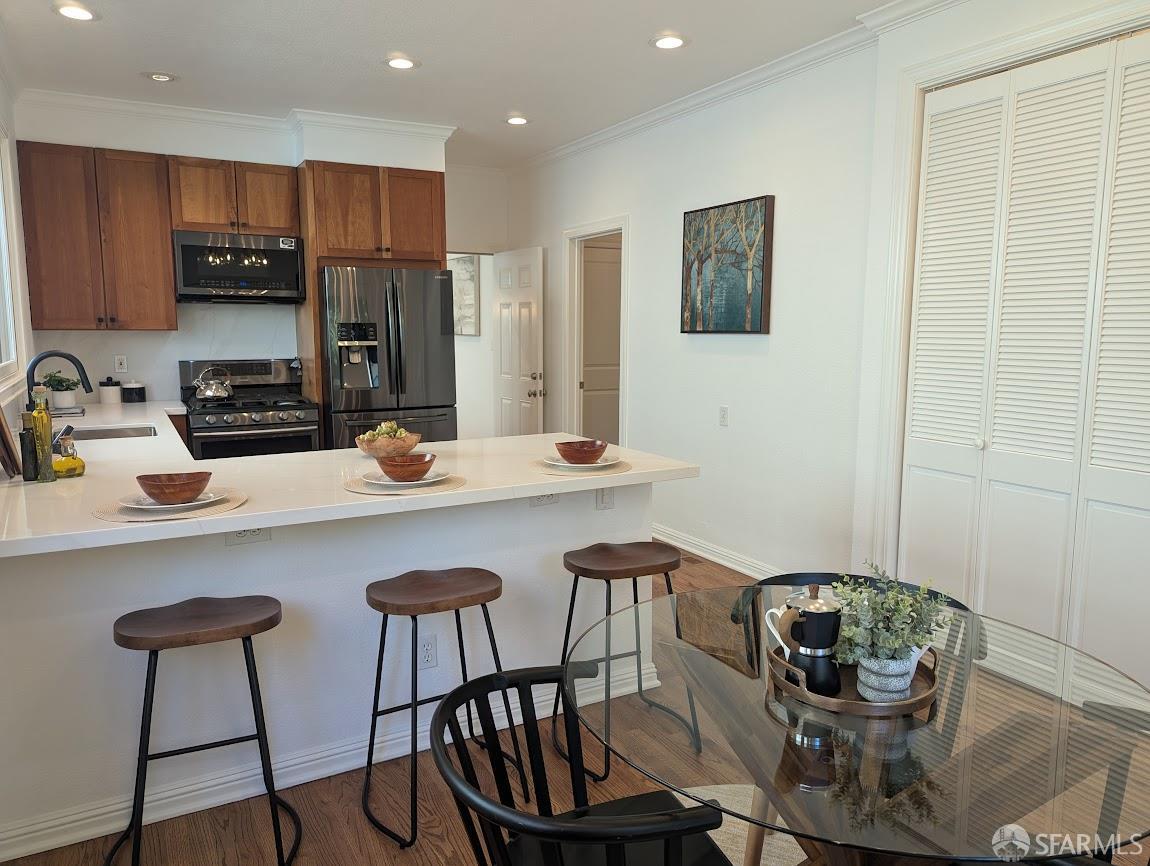 Detail Gallery Image 12 of 23 For 192 Ridgeway Ave, Oakland,  CA 94611 - 2 Beds | 2 Baths