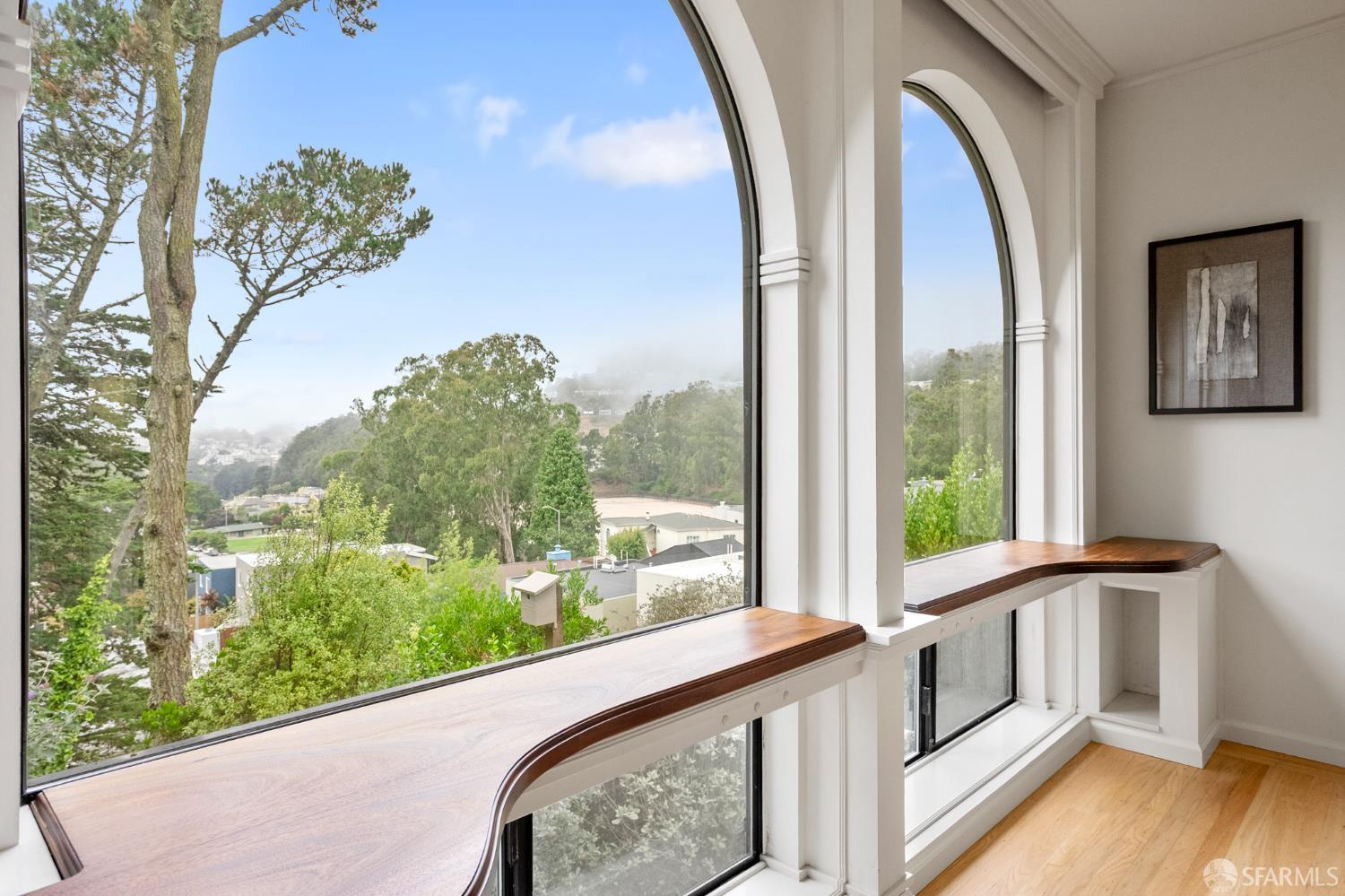 Detail Gallery Image 16 of 55 For 363 Panorama Dr, San Francisco,  CA 94131 - 2 Beds | 1 Baths