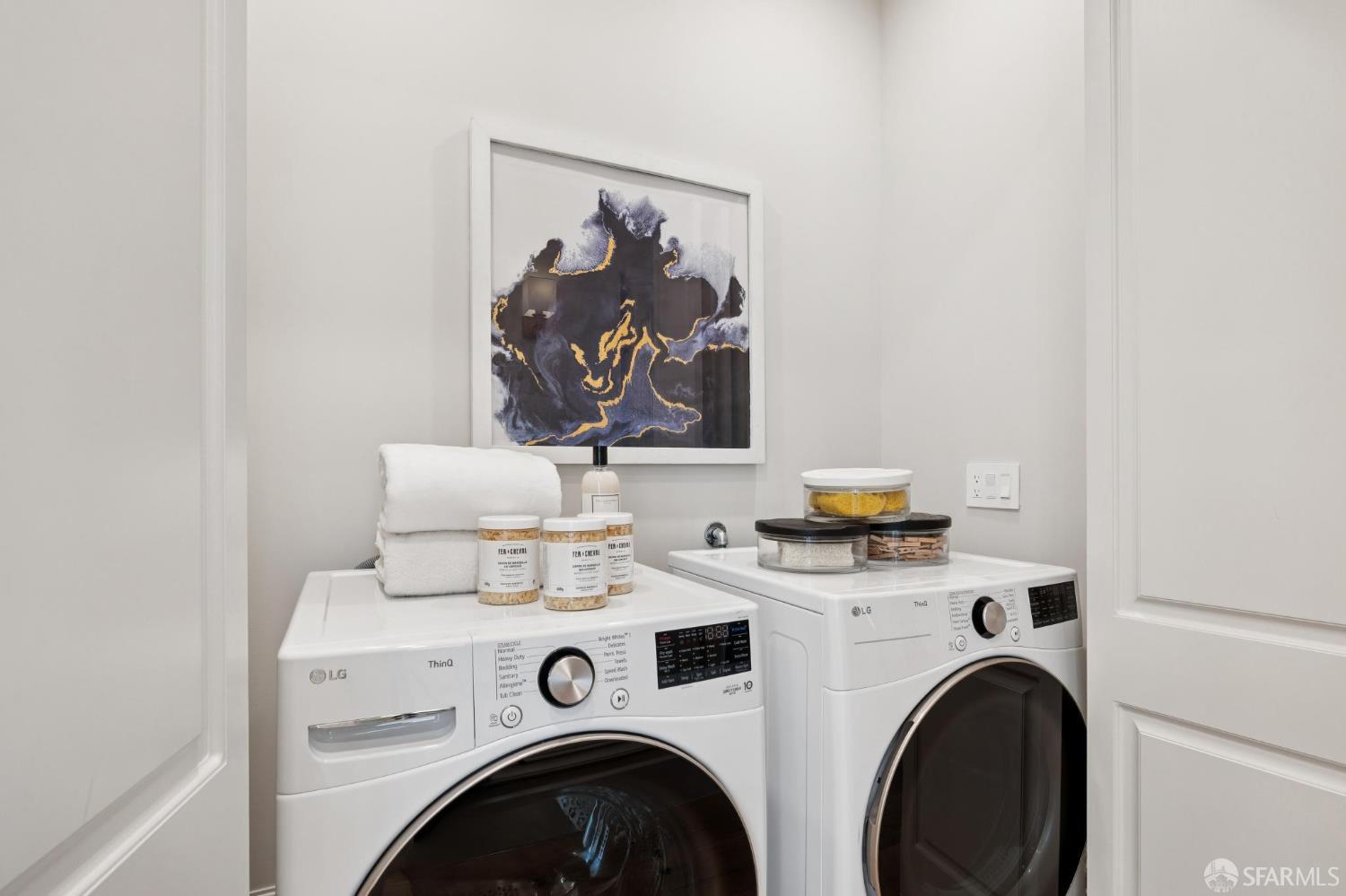 Detail Gallery Image 45 of 99 For 1625 Vallejo St, San Francisco,  CA 94123 - 4 Beds | 4/1 Baths