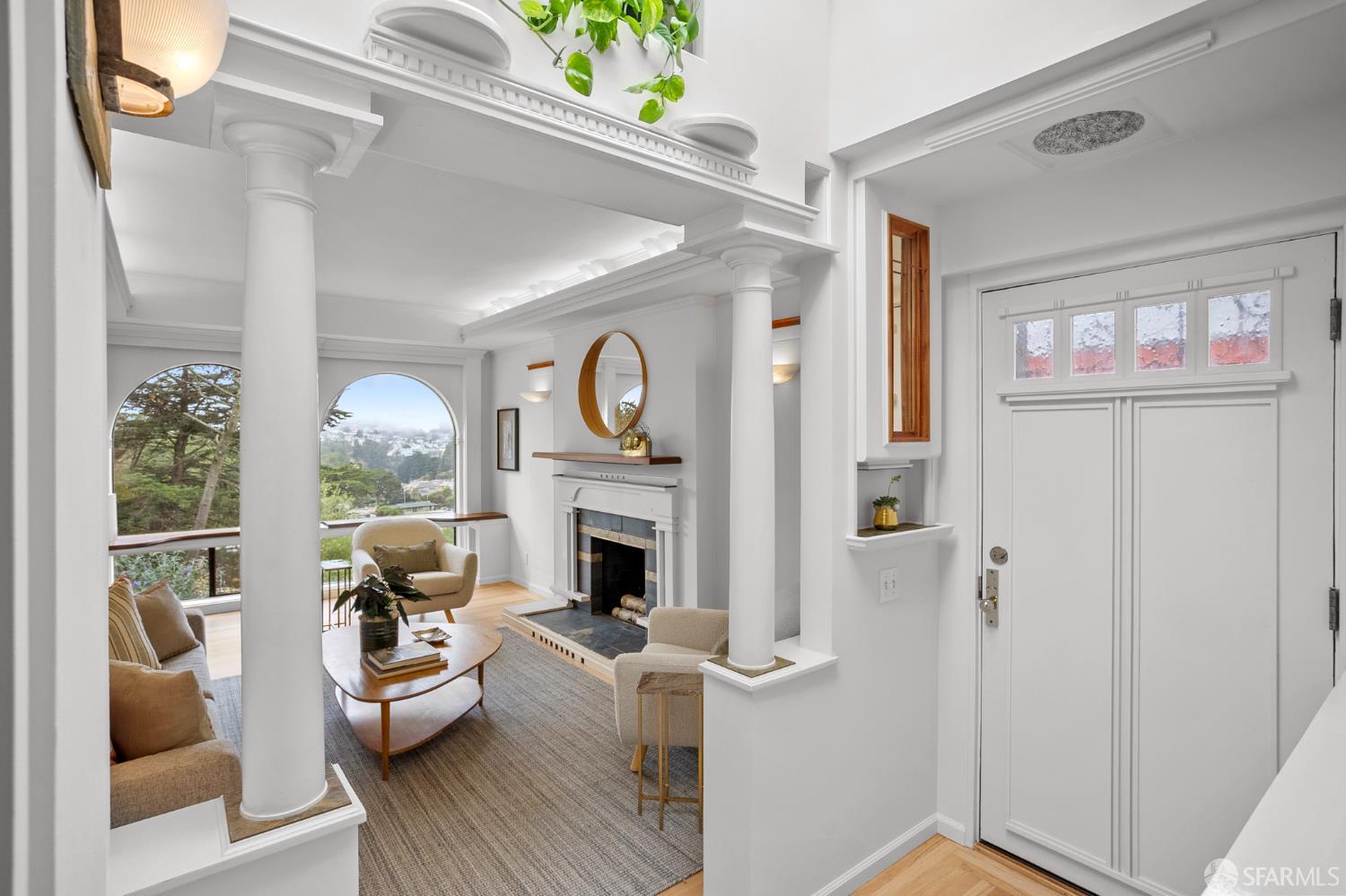 Detail Gallery Image 9 of 55 For 363 Panorama Dr, San Francisco,  CA 94131 - 2 Beds | 1 Baths