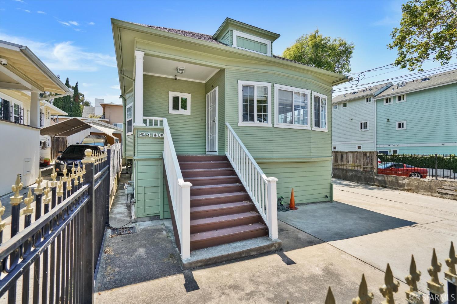 Detail Gallery Image 33 of 45 For 2486 26th Ave, Oakland,  CA 94601 - – Beds | – Baths