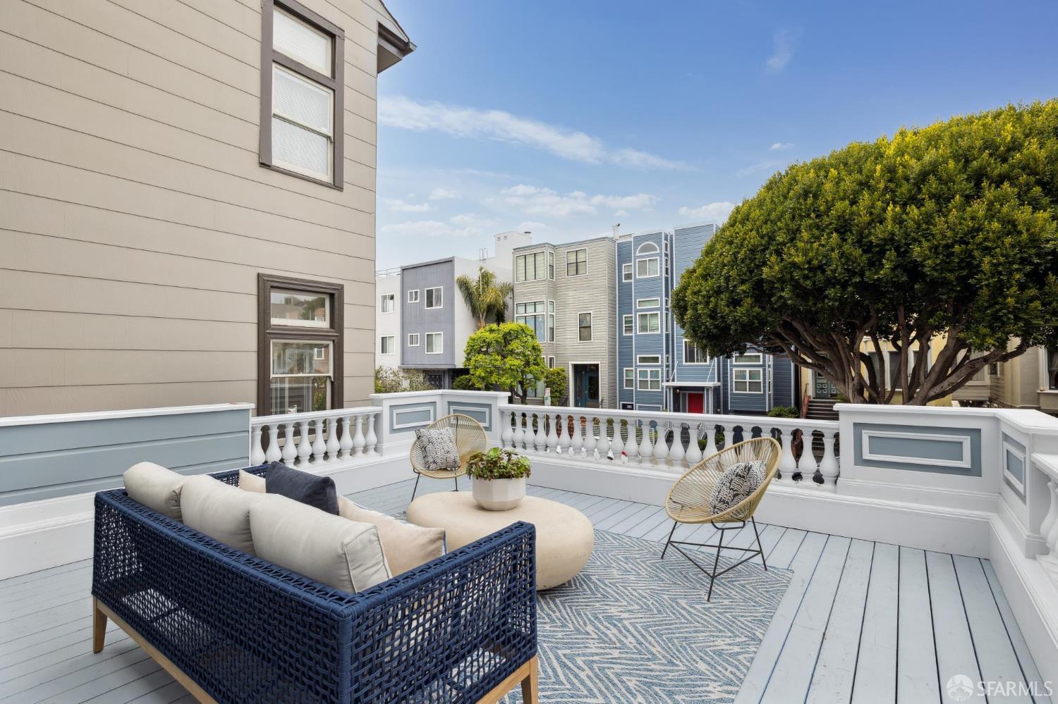 Detail Gallery Image 14 of 99 For 1625 Vallejo St, San Francisco,  CA 94123 - 4 Beds | 4/1 Baths