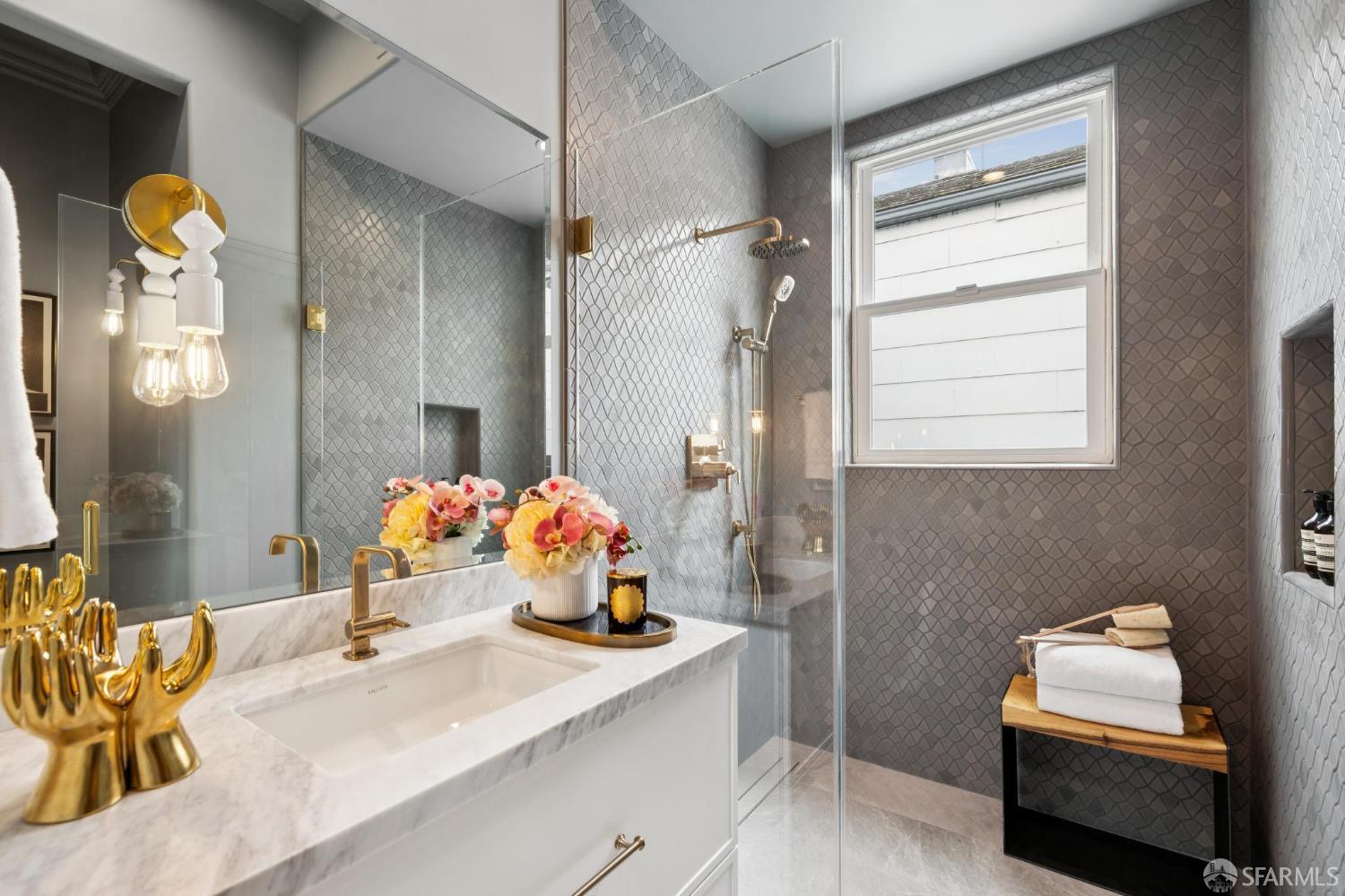 Detail Gallery Image 69 of 99 For 1625 Vallejo St, San Francisco,  CA 94123 - 4 Beds | 4/1 Baths