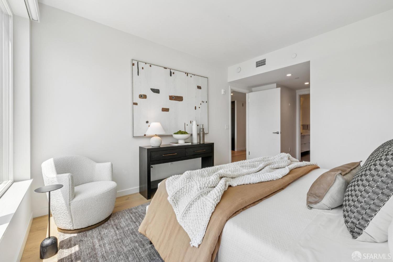 Detail Gallery Image 20 of 56 For 3131 Pierce St #406,  San Francisco,  CA 94123 - 2 Beds | 2 Baths