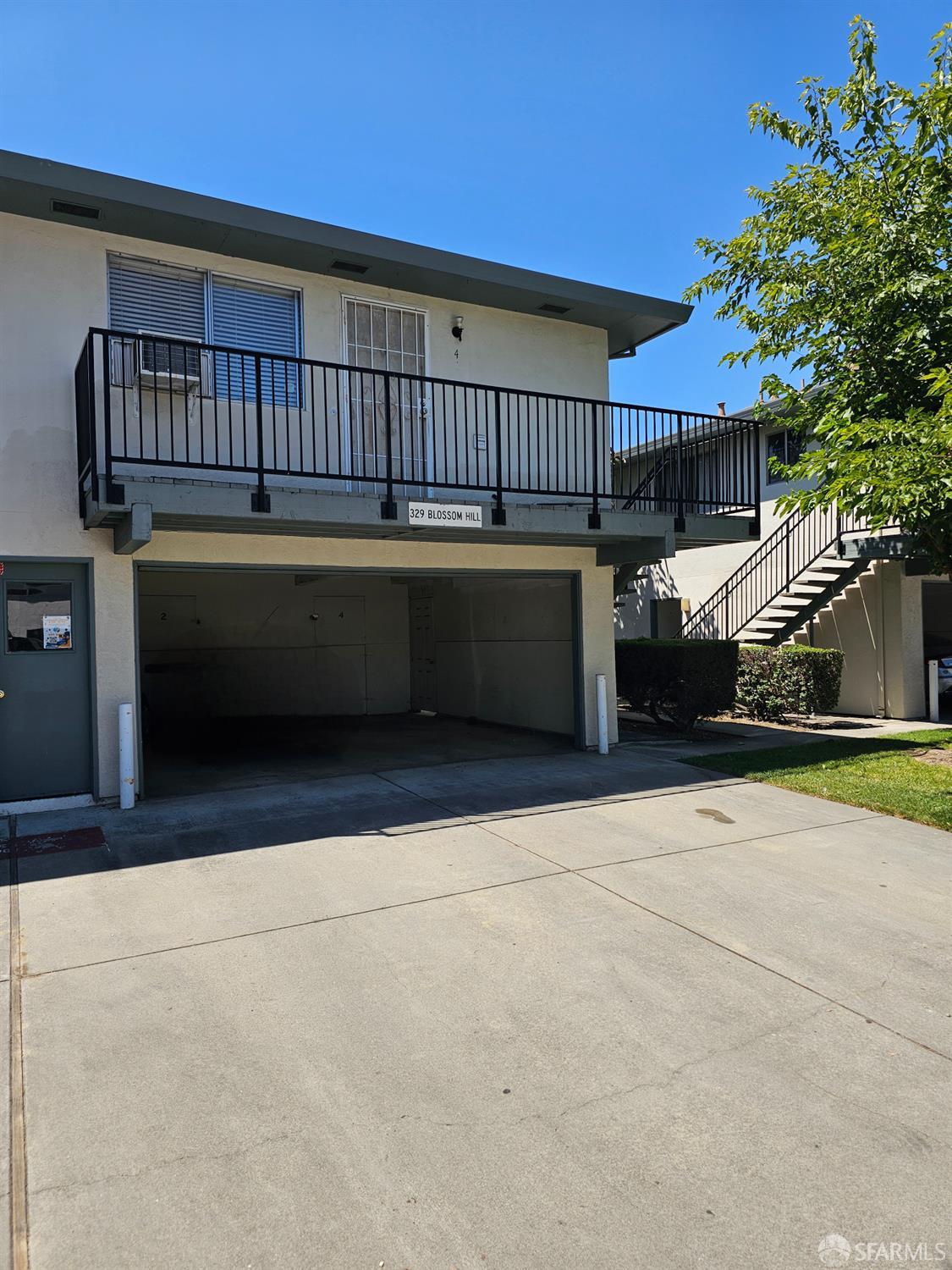Detail Gallery Image 1 of 19 For 329 Blossom Hill Rd #4,  San Jose,  CA 95123 - 2 Beds | 1 Baths