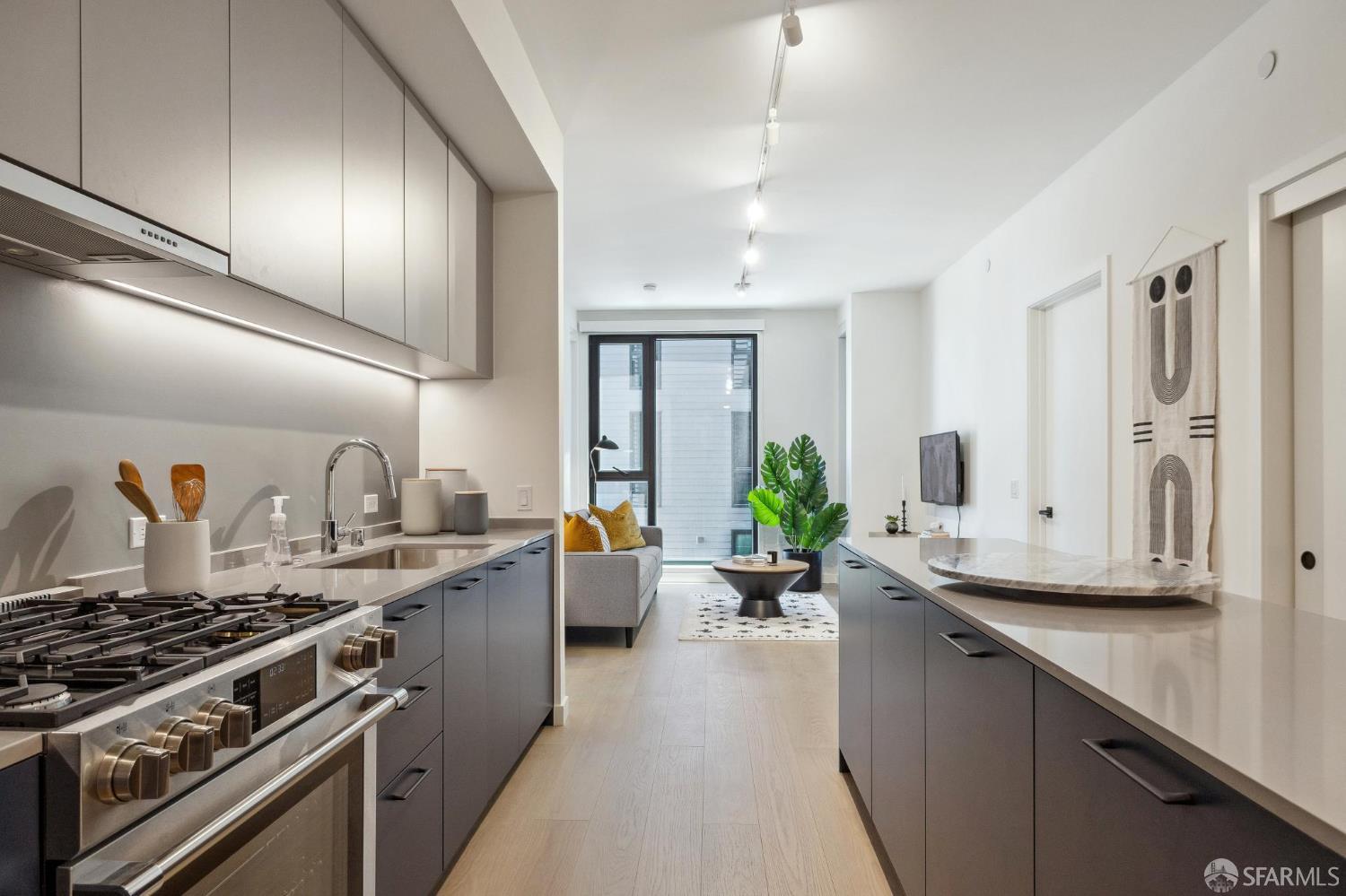 Detail Gallery Image 3 of 12 For 988 Harrison St Yh3,  San Francisco,  CA 94107 - 2 Beds | 2 Baths