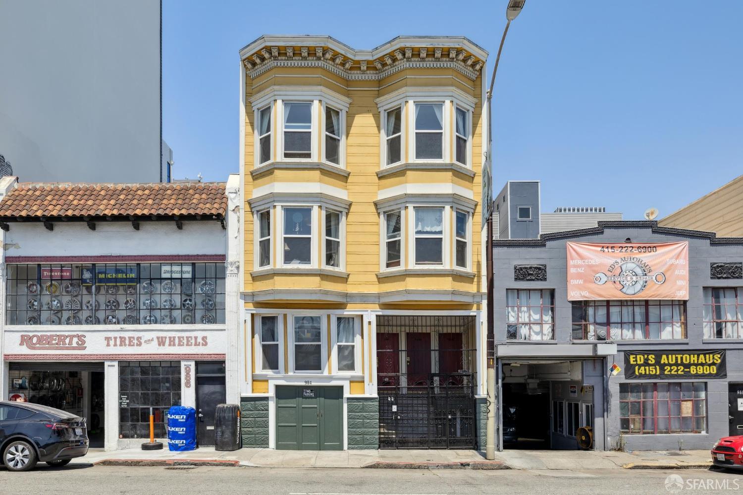 984 Harrison Street