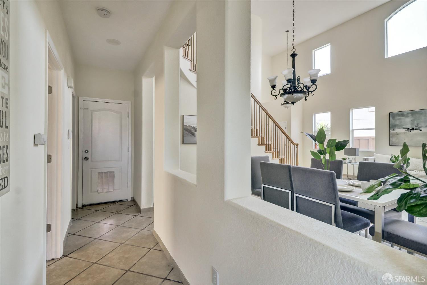 Detail Gallery Image 9 of 44 For 2015 Redbud Way, Antioch,  CA 94509 - 4 Beds | 3 Baths